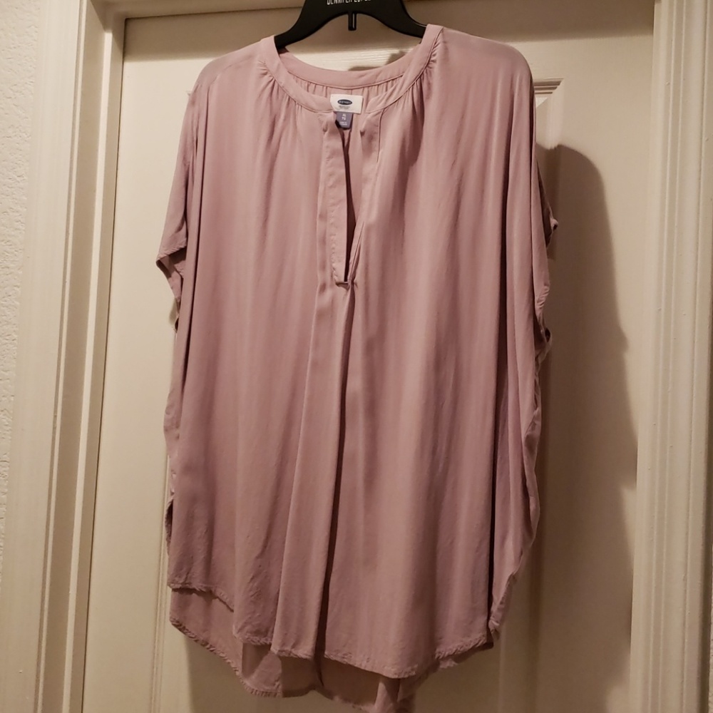Pale pink deep V neck rayon blouse